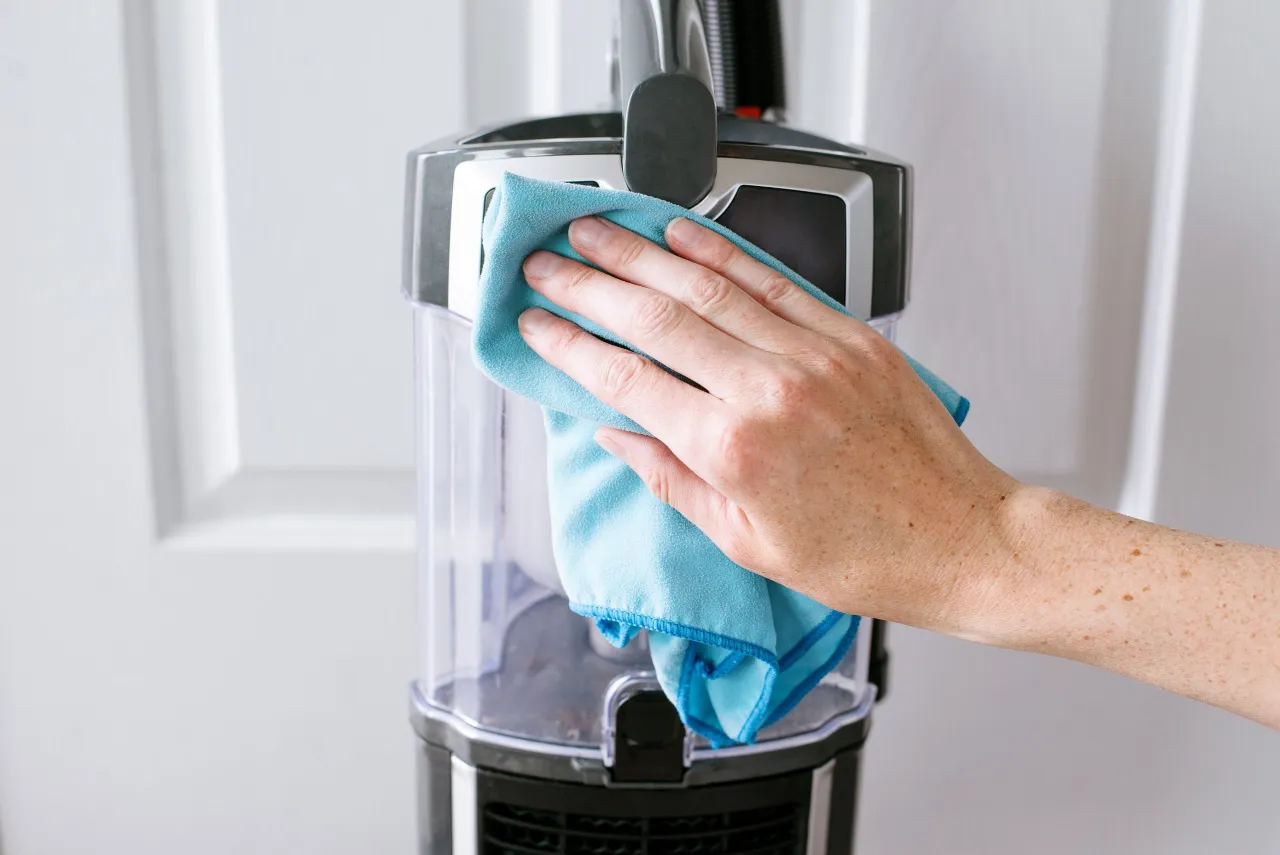 How to Clean a Vacuum Cleaner A StepbyStep Guide Clean Tu Casa LLC