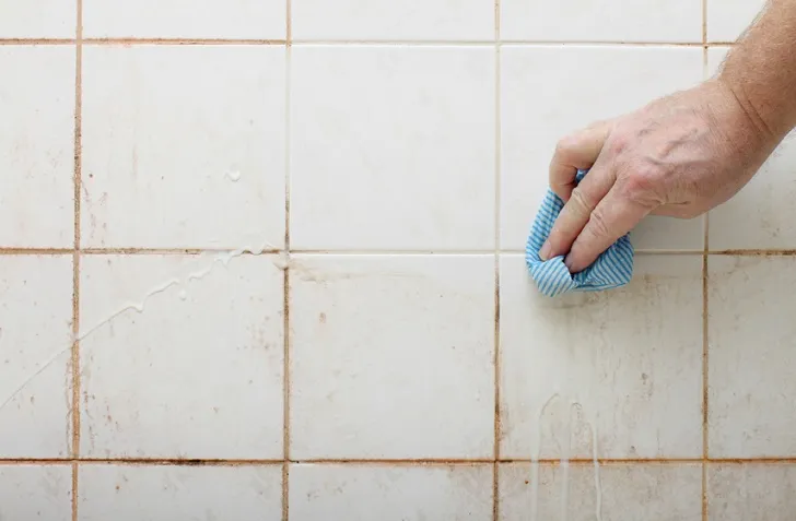 cleaning grout lines