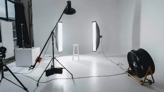Lights and other tools for video recording on a clean space